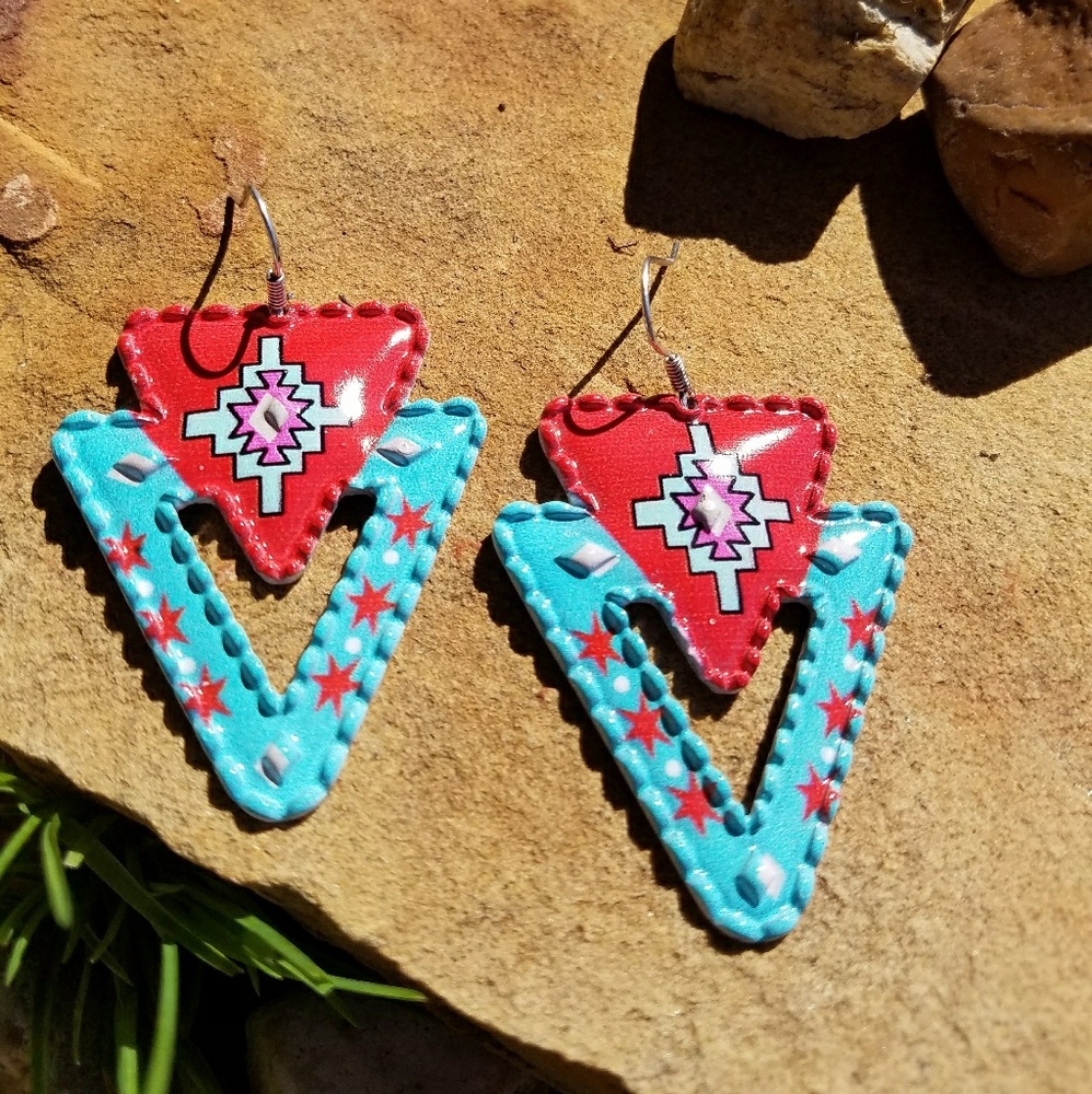 Triangle geometric aztec earrings - Picture 2 of 2